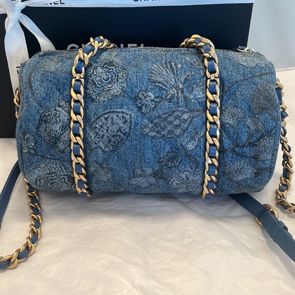 Chanel Denim Printed Destination Chenonceau Bowling Bag - Picture 4 of 15